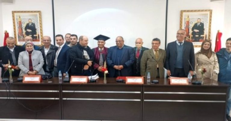 رئيس إذاعة الحسيمة ينال شهادة الدكتوراه بميزة مشرف جداً