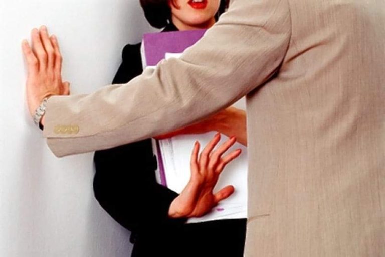 مذكرة بحث وطنية في حق مدير مؤسسة تعليمية متهم بالتحرش الجنــسي.