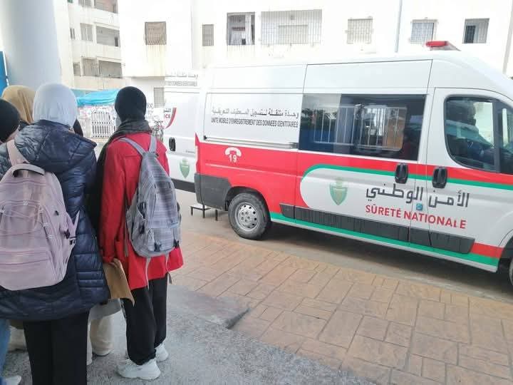 مرتيل…الوحدة المتنقلة لتسجيل المعطيات التعريفية تنجز البطائق الوطنية لتلاميذ الثانوية التأهيلية الإمام الغزالي