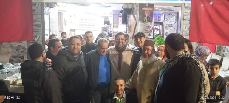 النائب خالد العجلي يحضر مأدبة إفطار جماعي بجنان الورد ويواصل تواصله الميداني مع الساكنة