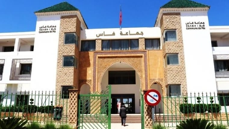 تحالف المصالح في فاس.. سقوط سياسي وأخلاقي في جماعة متأزمة