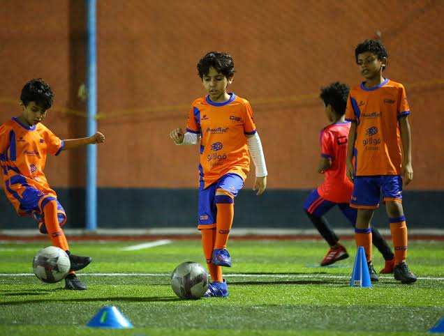 فاس تحتضن ندوة وطنية حول “التكوين القاعدي لكرة القدم المغربية وارتباطه بالقضايا الوطنية الكبرى”