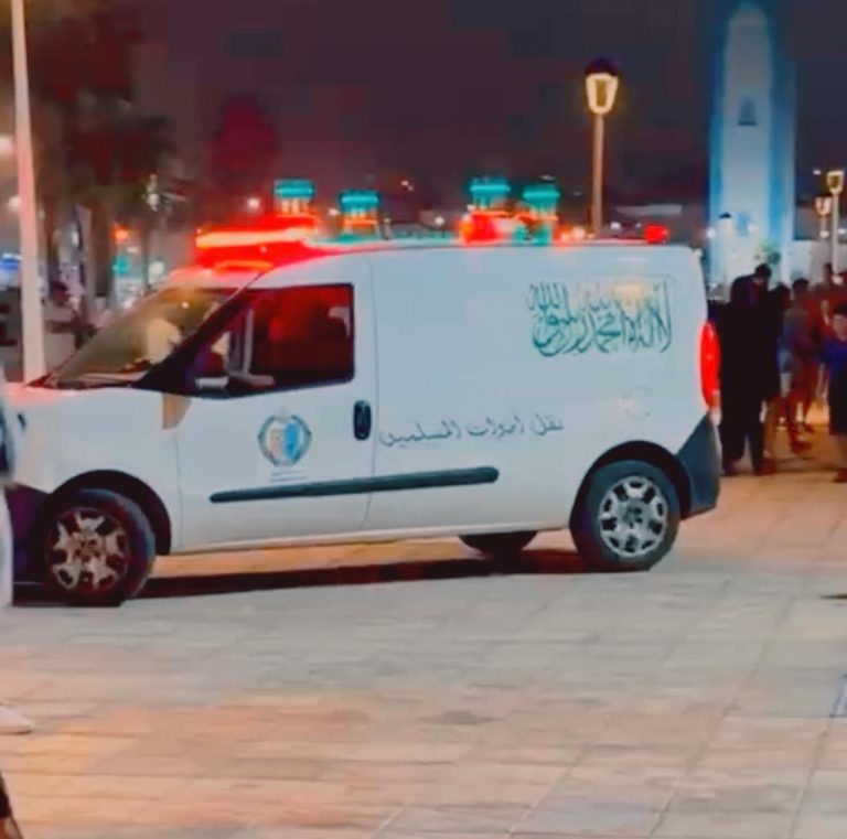 شاطئ الفنيدق يلفظ جثة مجهولة الهوية والسلطات تباشر التحقيق