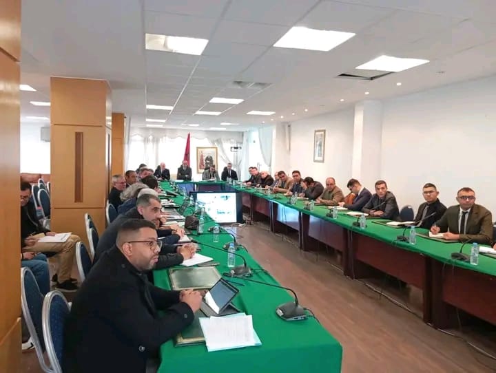 إقليم الحسيمة يعبّئ كافة موارده لمواجهة موجة البرد والتساقطات المطرية والثلجية