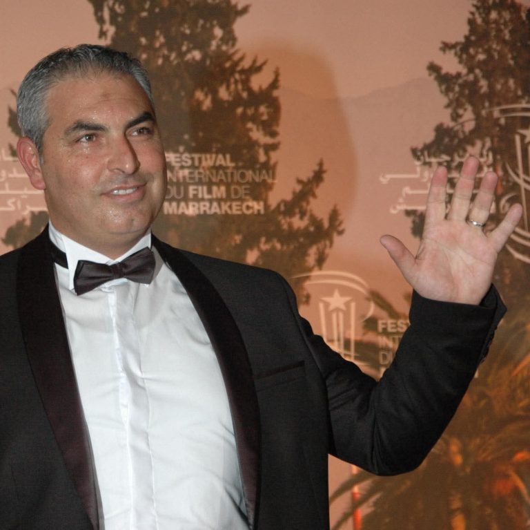 فاس تفقد أحد أبنائها البررة… المخرج السينمائي محمد عهد بنسودة يرحل إلى دار البقاء
